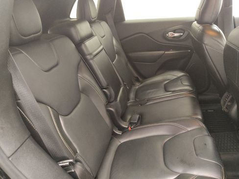 Used 2015 Jeep Cherokee Limited AWD/4WD image 19