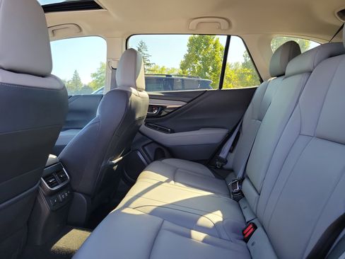 Used 2020 Subaru Outback Limited image 11