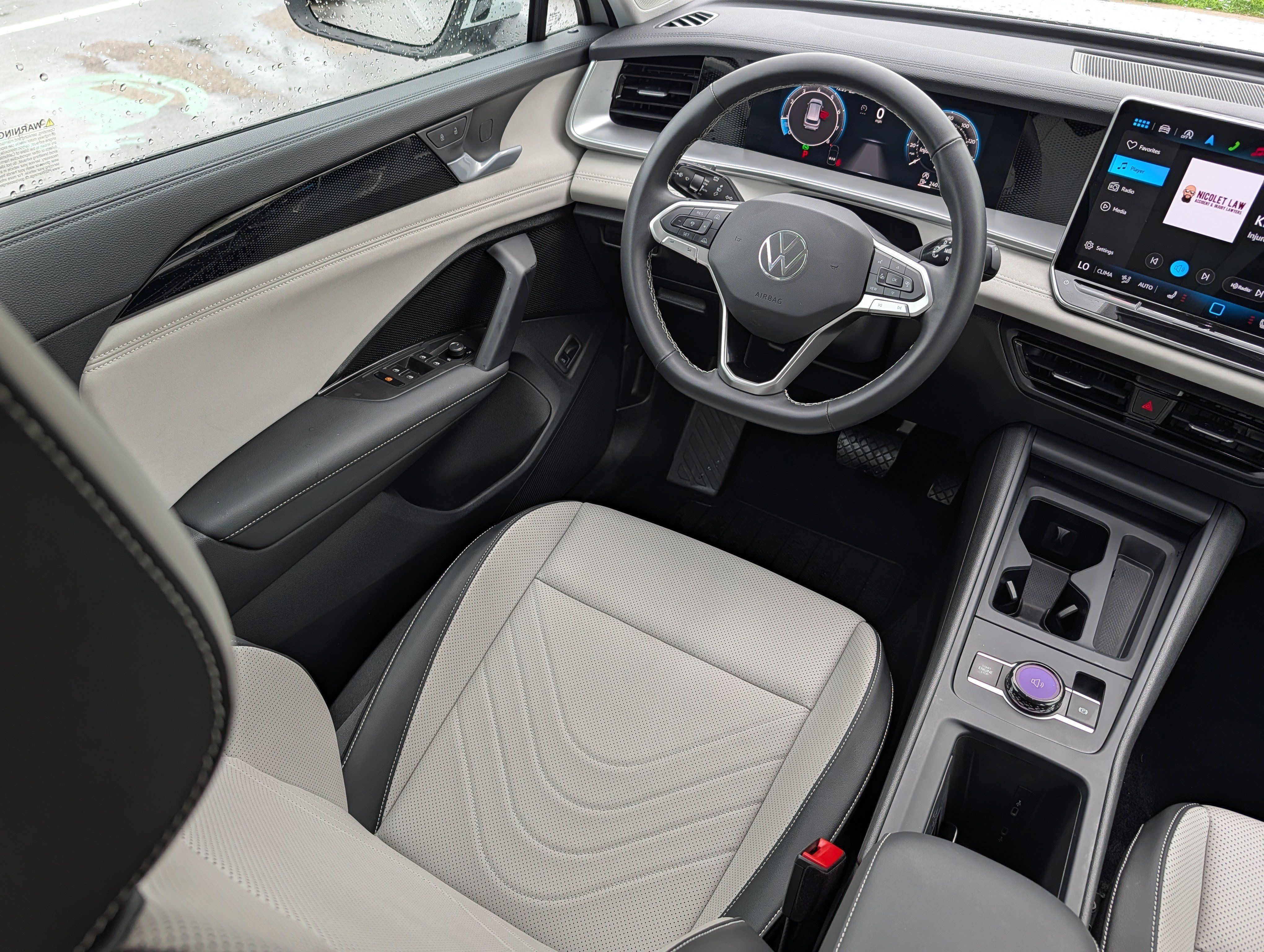 Certified 2025 Volkswagen Tiguan SE AWD/4WD image 9