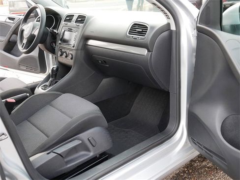 Used 2012 Volkswagen Golf 4-Door image 20