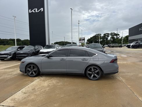 Used 2024 Honda Accord Sport image 28