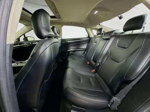 Used 2019 Ford Fusion Titanium FWD image 14