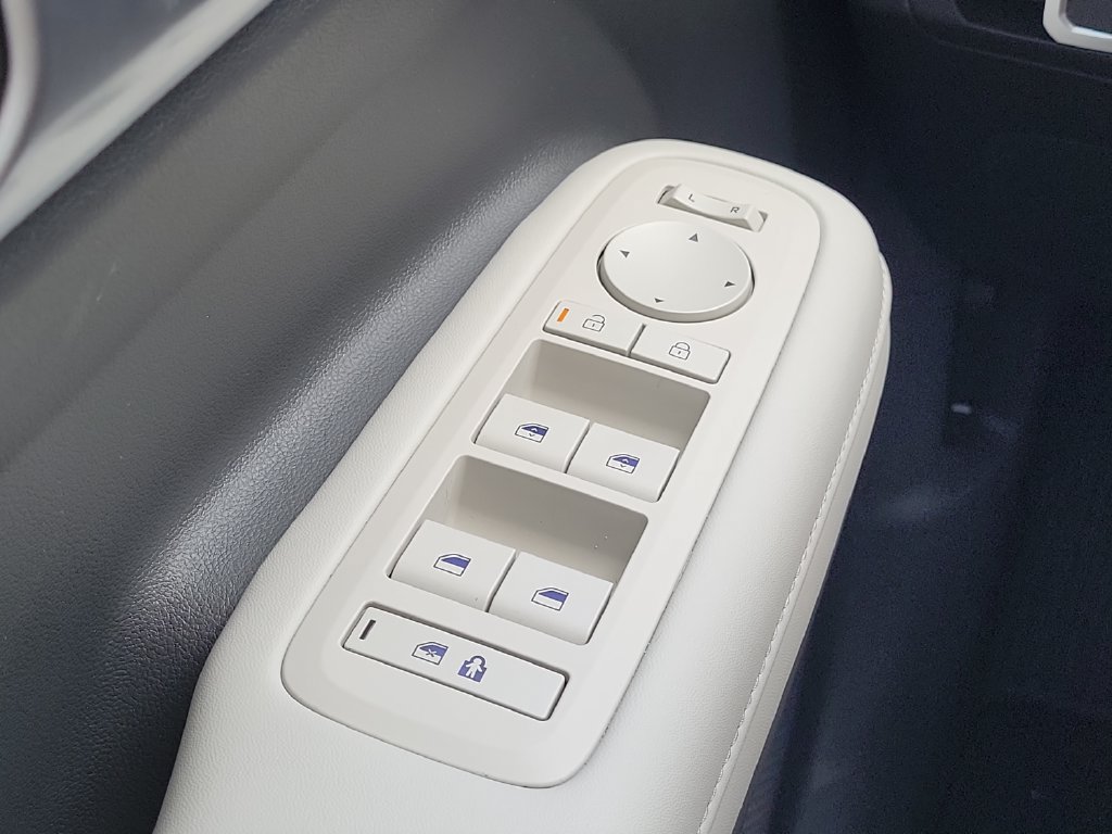 Certified 2026 Hyundai Santa Fe SEL FWD image 19