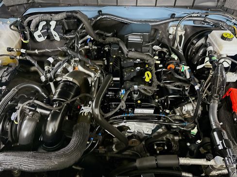 Used 2023 Ford Bronco Badlands image 33