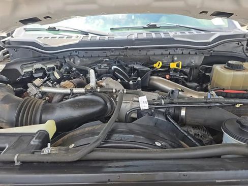 Used 2019 Ford F550 4x4 Crew Cab Super Duty image 12
