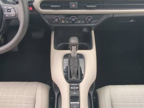 Used 2024 Honda HR-V LX image 15
