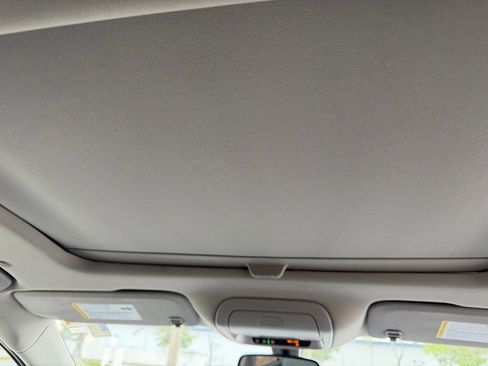 Used 2020 Buick Enclave Essence image 21