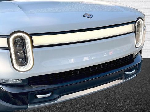 Used 2024 Rivian R1S Adventure Quad AWD/4WD image 27