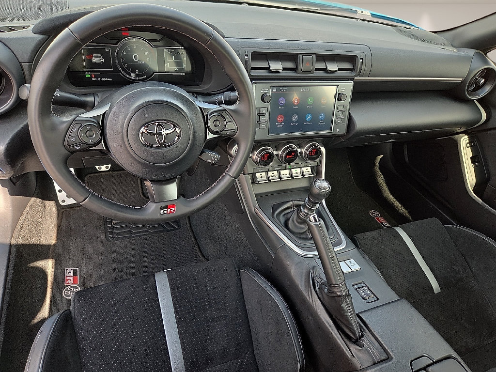 Used 2023 Toyota GR86 Premium RWD image 12