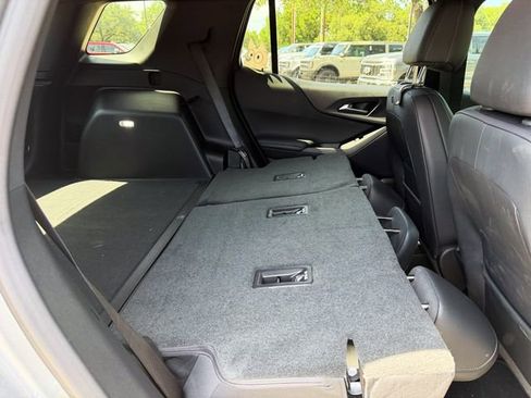 Used 2026 Chevrolet Equinox LT w/ Convenience Package II FWD image 18