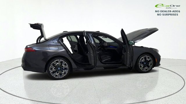 Used 2024 BMW i5 eDrive40i w/ M Sport Package RWD image 19