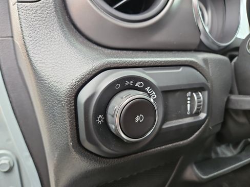 Used 2023 Jeep Wrangler Sport S image 23