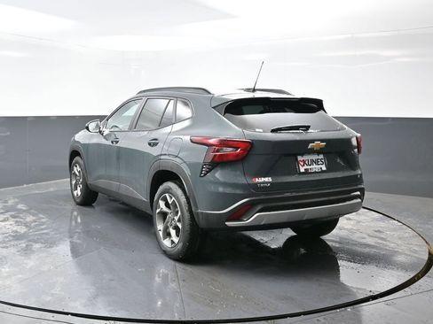 New 2026 Chevrolet Trax LT image 9