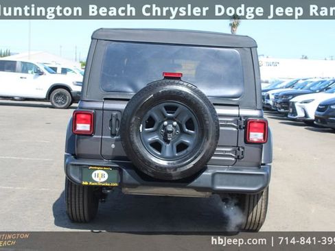 Used 2021 Jeep Wrangler Unlimited Sport image 4