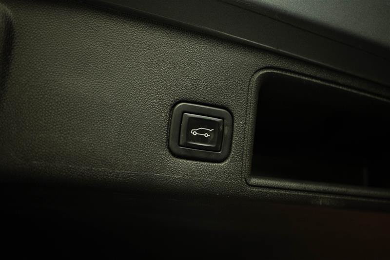 Used 2020 GMC Terrain SLT w/ Preferred Package FWD image 7
