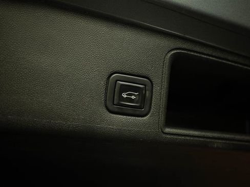 Used 2020 GMC Terrain SLT w/ Preferred Package FWD image 7