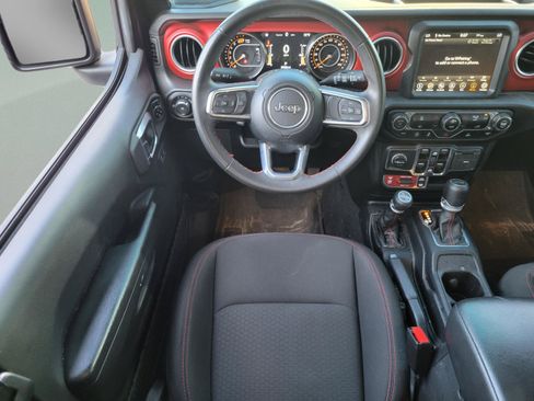 Used 2023 Jeep Wrangler Unlimited Rubicon AWD/4WD image 11