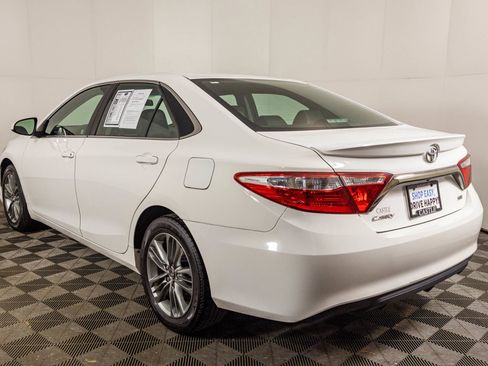 Used 2017 Toyota Camry SE FWD image 14