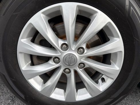 Used 2017 Chrysler Pacifica LX FWD image 8