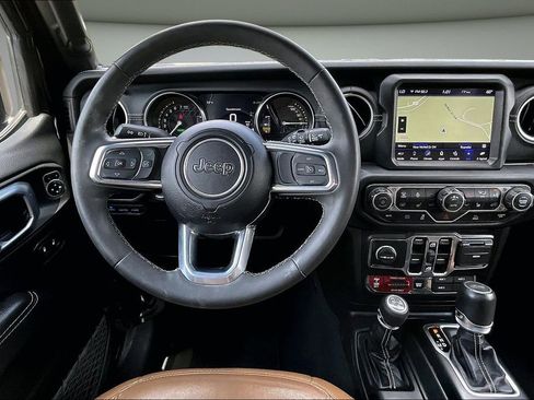 Used 2023 Jeep Wrangler Unlimited Rubicon 4xe w/ Cold Weather Group AWD/4WD image 8
