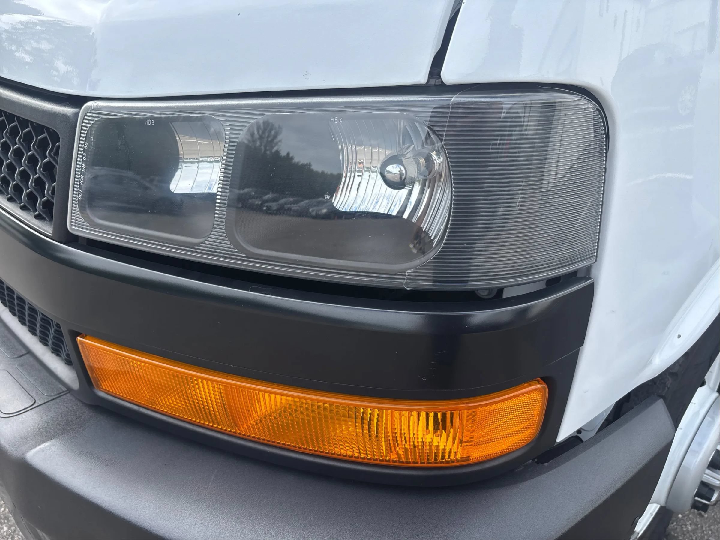 Used 2024 Chevrolet Express 3500 w/ Power Convenience Package RWD image 28