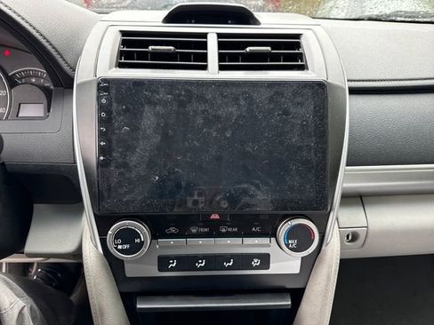 Used 2012 Toyota Camry LE image 24