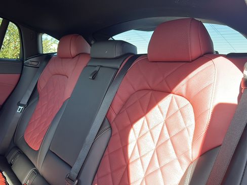 New 2026 BMW X6 xDrive40i image 16