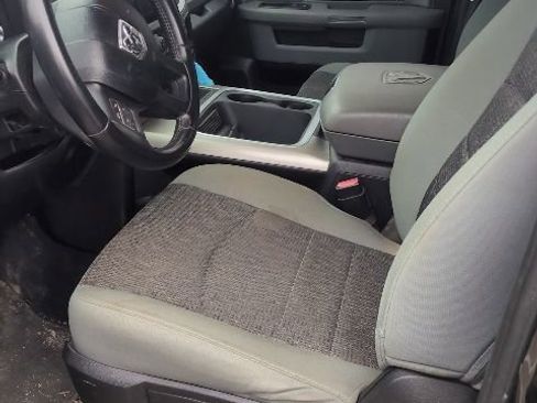 Used 2019 RAM 1500 Lone Star RWD image 3