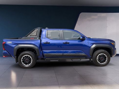 Used 2024 Toyota Tacoma TRD Off-Road w/ TRD Off Road Premium Package AWD/4WD image 6