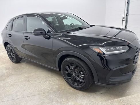 Used 2024 Honda HR-V Sport image 3
