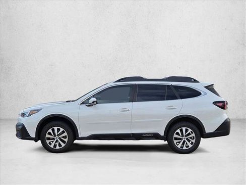 Used 2022 Subaru Outback Premium image 9