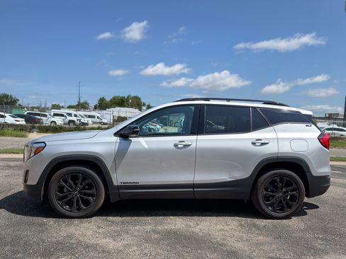 Used 2021 GMC Terrain SLT w/ Elevation Edition FWD image 4