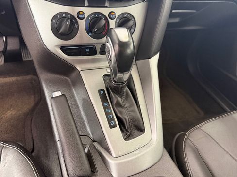Used 2014 Ford Focus SE w/ Equipment Group 201A FWD image 15
