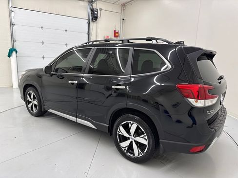 Used 2019 Subaru Forester Touring AWD/4WD image 4
