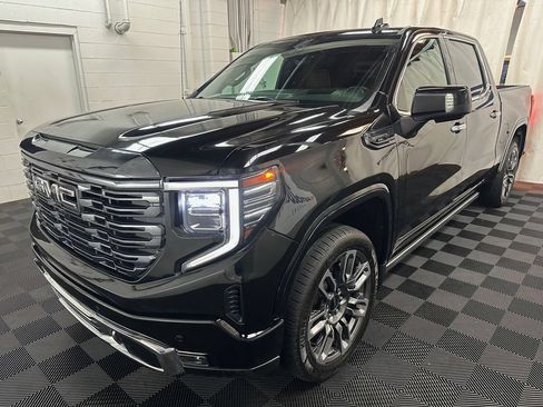 Used 2023 GMC Sierra 1500 Denali Ultimate AWD/4WD image 4