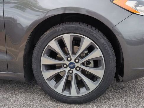 Used 2019 Ford Fusion SE AWD/4WD image 12