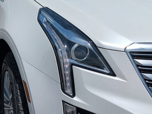 Used 2017 Cadillac XT5 Luxury w/ Driver Awareness Package FWD image 10