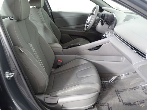 Used 2024 Hyundai Elantra SEL image 14