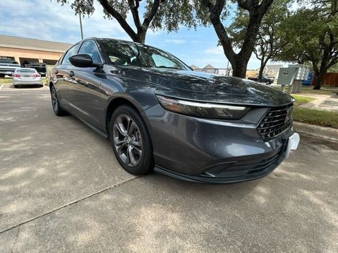 Used 2023 Honda Accord EX image 3