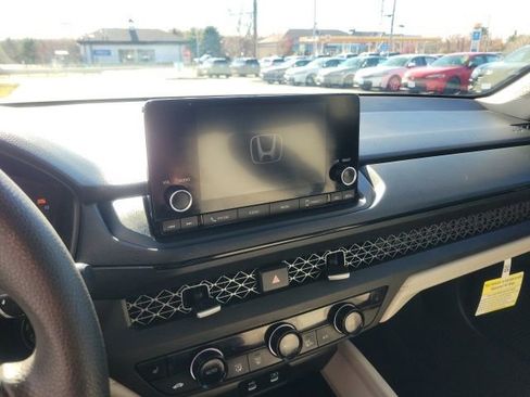 Used 2025 Honda Accord SE image 22