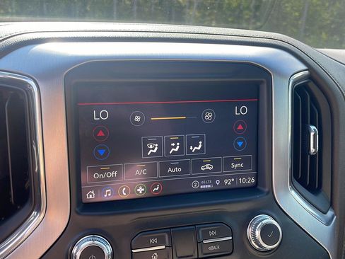 Used 2022 GMC Sierra 2500 SLT w/ SLT Convenience Package AWD/4WD image 24
