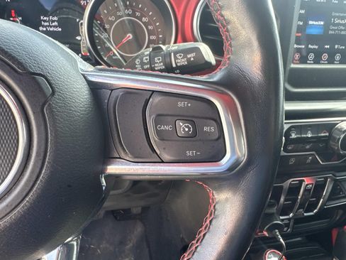 Used 2021 Jeep Wrangler Unlimited Rubicon w/ Cold Weather Group AWD/4WD image 23