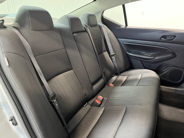 Used 2024 Nissan Altima 2.5 SV FWD image 13