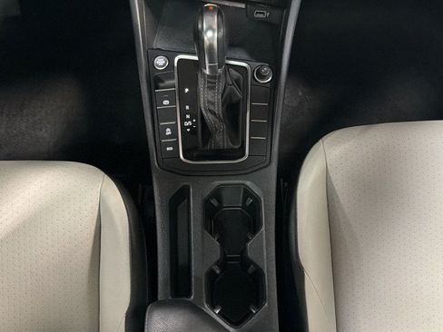 Used 2019 Volkswagen Jetta R-Line FWD image 37