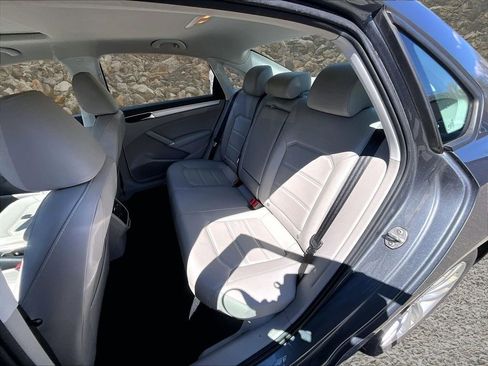 Used 2019 Volkswagen Passat 2.0T Wolfsburg FWD image 24