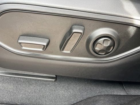 Used 2025 Jeep Grand Cherokee L Altitude image 15