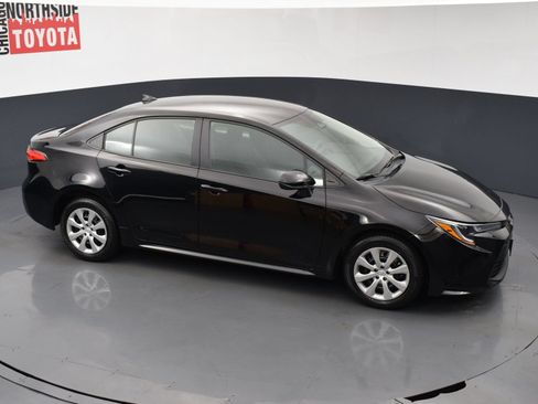 Used 2025 Toyota Corolla LE FWD image 20