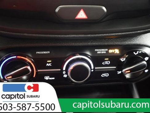 Used 2023 Kia Soul LX w/ LX Technology Package FWD image 21