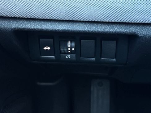 Used 2020 Subaru Legacy Premium image 28