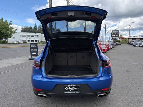 Used 2018 Porsche Macan AWD/4WD image 6